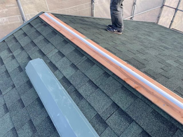 明石市で棟下地の施工中